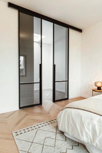sliding double door 